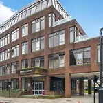 Grand Studio Apartments In Feltham