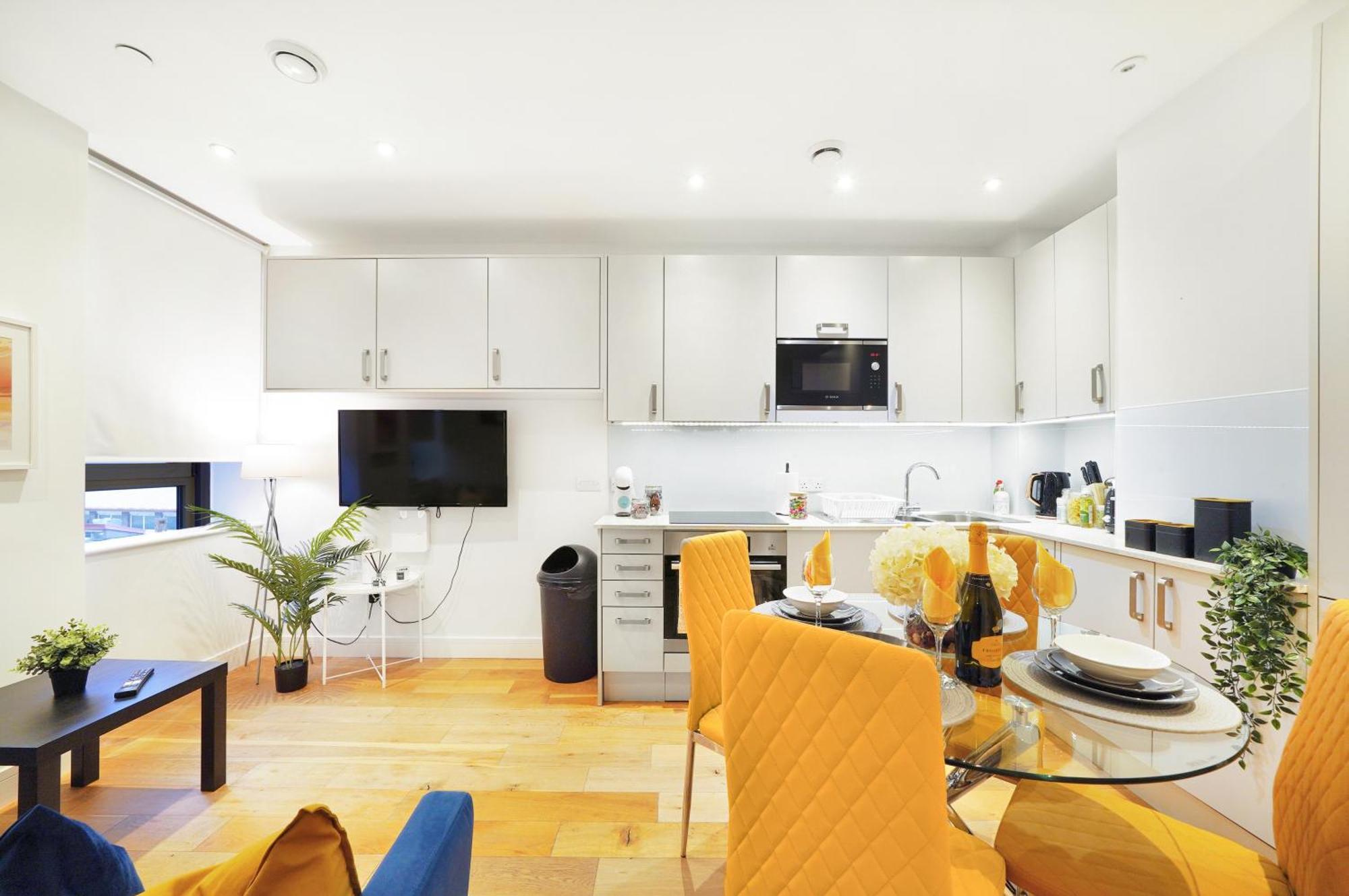 Grand In Apartment Feltham